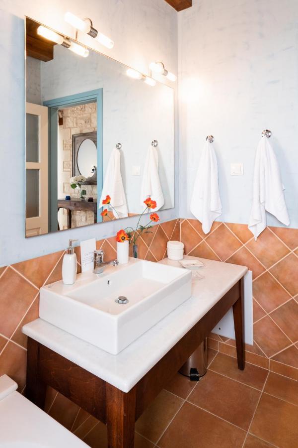 Beachfront Villa Turquoise With Private Pool, Bbq And Ping Pong Table Chania  Exterior foto